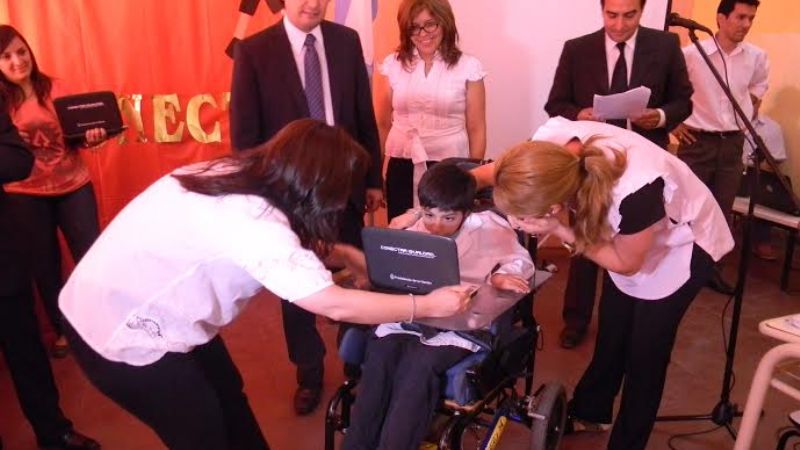 Chicos del Centro de Rehabilitación se integran al Conectar Igualdad