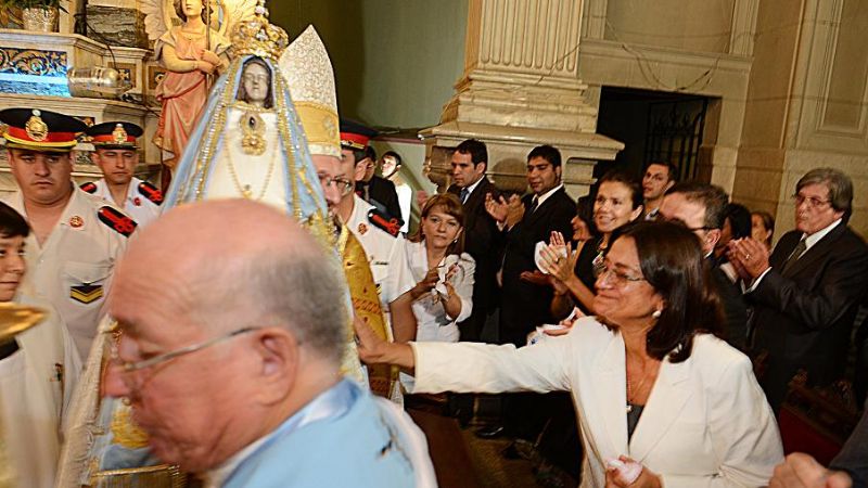 La Gobernadora participó de la Bajada de la Virgen