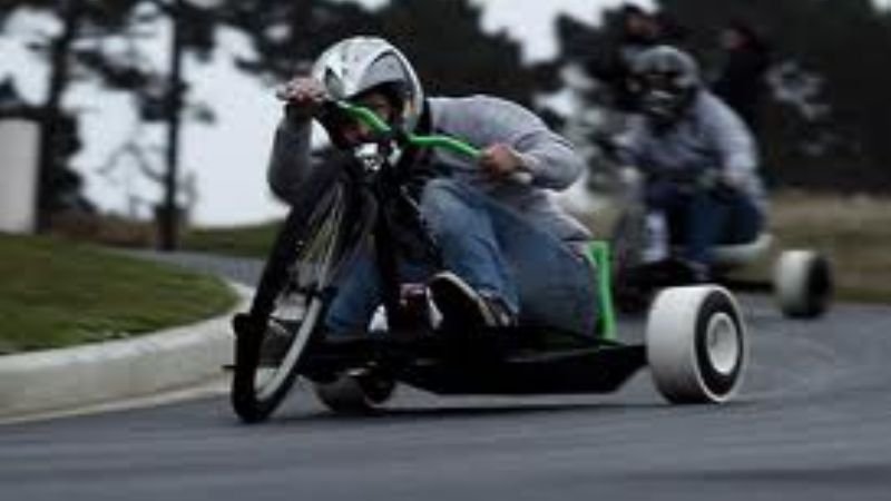 Competidor de “Drift Trike” lesionado en la Cuesta del Portezuelo