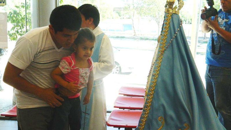 La imagen de la Virgen fue a Osecat y la Casa de la Mujer