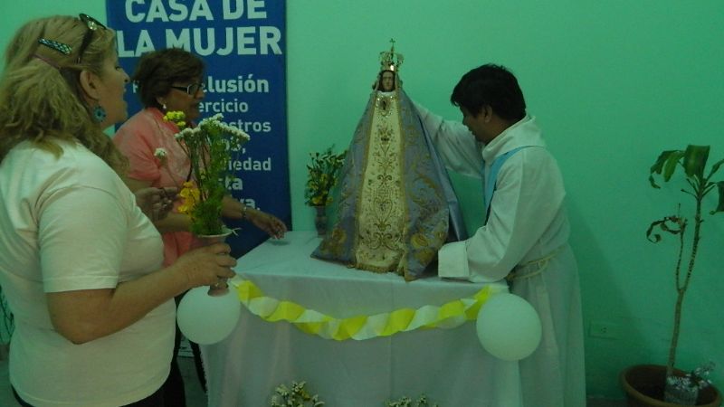 La imagen de la Virgen fue a Osecat y la Casa de la Mujer