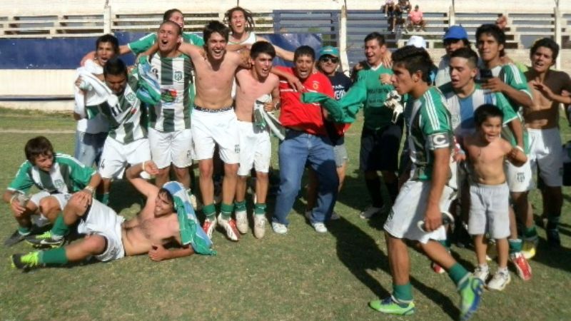 Los Altos campeón con los pibes de “JJ” Pauletto