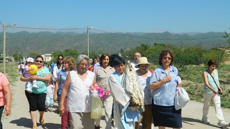 El Barrio Los Ceibos salió al encuentro de María