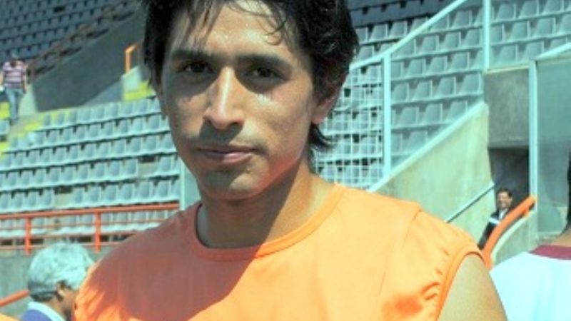 Derrotas de Villa Cubas con Aconquija y Policial en Sgo.