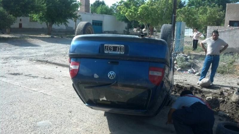Otra ambulancia resultó dañada cuando volvía de Tucumán