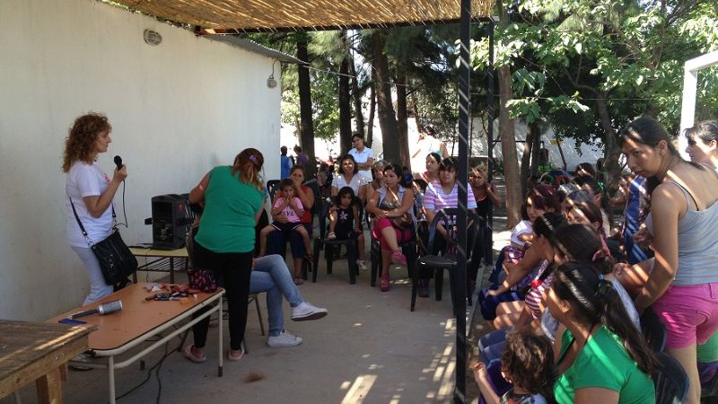 Gran convocatoria en el encuentro de mujeres en el Barrio Villa Eumelia
