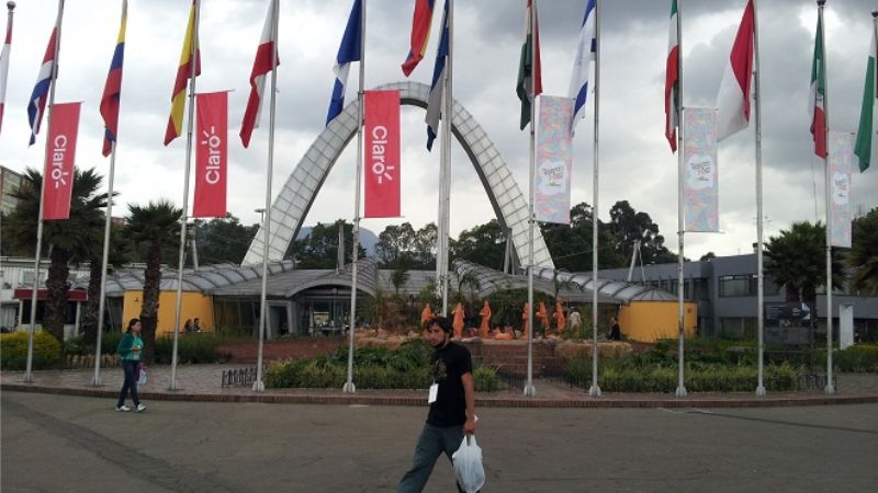 Continúa con éxito la presentación de nuestras alfombras en Colombia