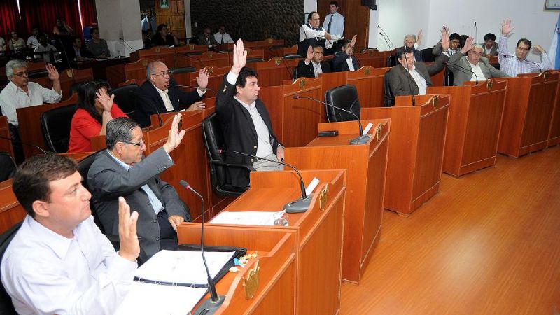 Reforma y pliegos, con estado parlamentario