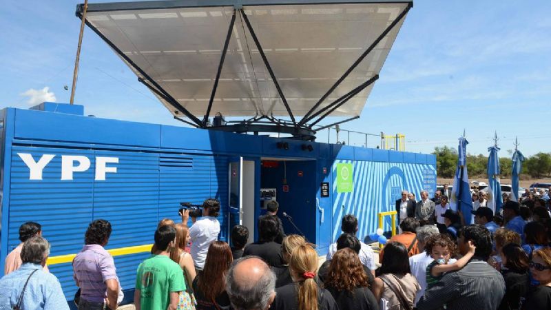 Lucía inauguró el primer Módulo de Abastecimiento Social de YPF