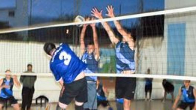 El vóley de mayores juega sábado y domingo