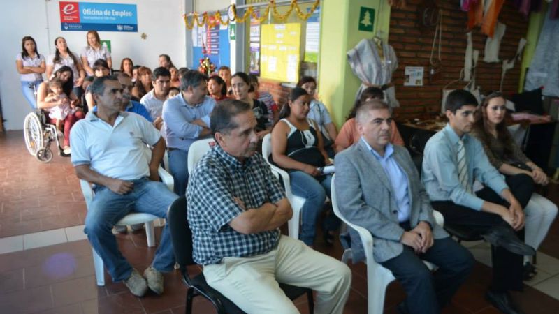 Entrega de certificados de talleres en Valle Viejo