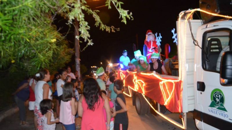Papa Noel recorrió los barrios de Valle Viejo