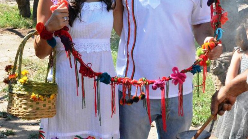 Turistas se casaron en el Pueblo Perdido de la Quebrada