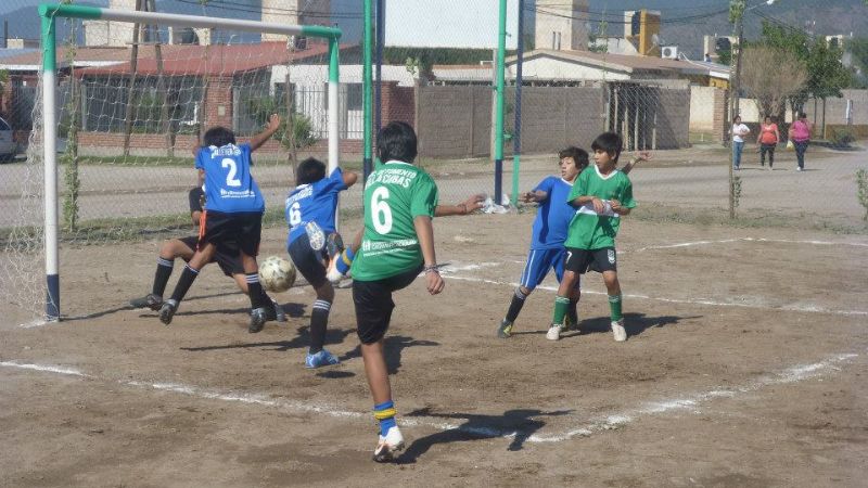 Torneo de fútbol infantil “Uniendo Canchitas”