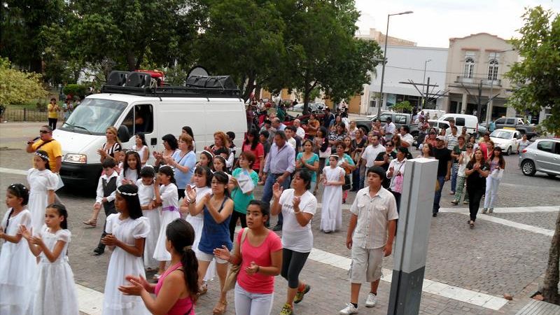 Niños de la parroquia Santa Rosa peregrinaron a la Catedral 