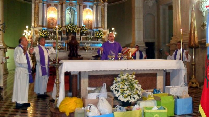 Niños de la parroquia Santa Rosa peregrinaron a la Catedral 