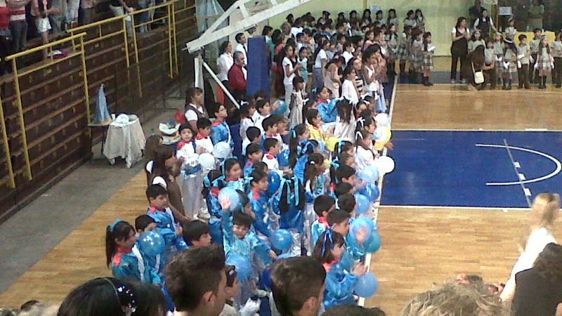 Colorido acto de cierre del Colegio del Carmen