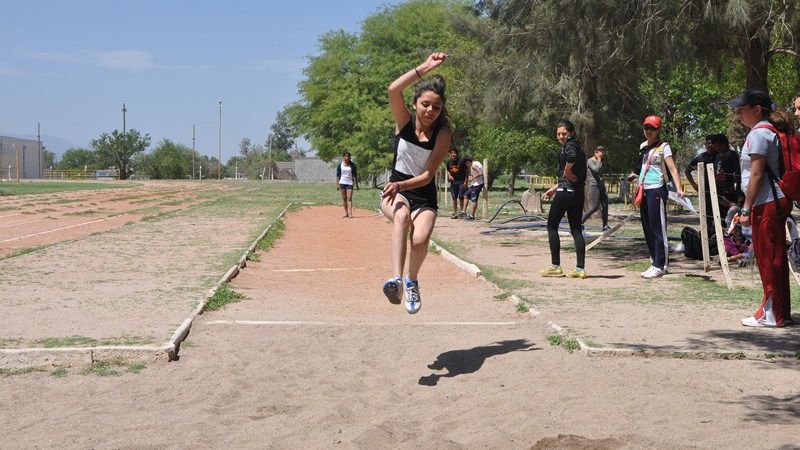 El atletismo tiene a sus campeones de los JIEP 2013