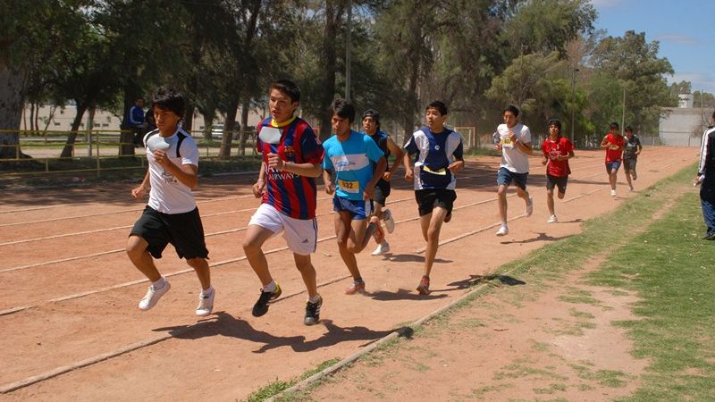 El atletismo tiene a sus campeones de los JIEP 2013