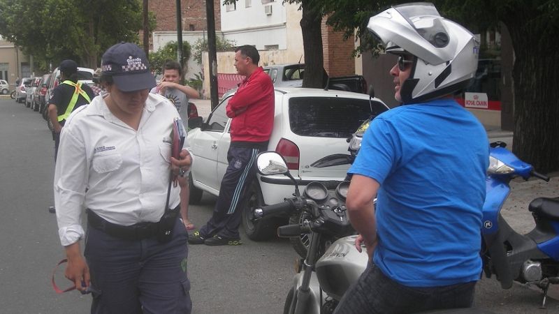 En operativos de tránsito, secuestran 145 vehículos