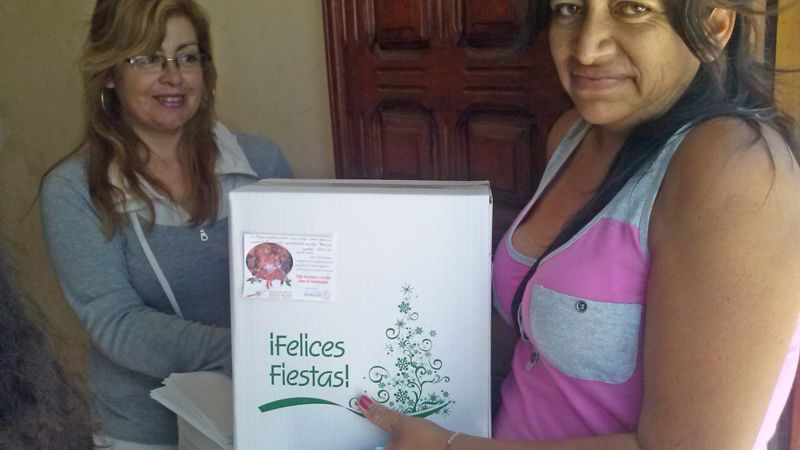 El municipio entregó cajas navideñas a todos sus empleados