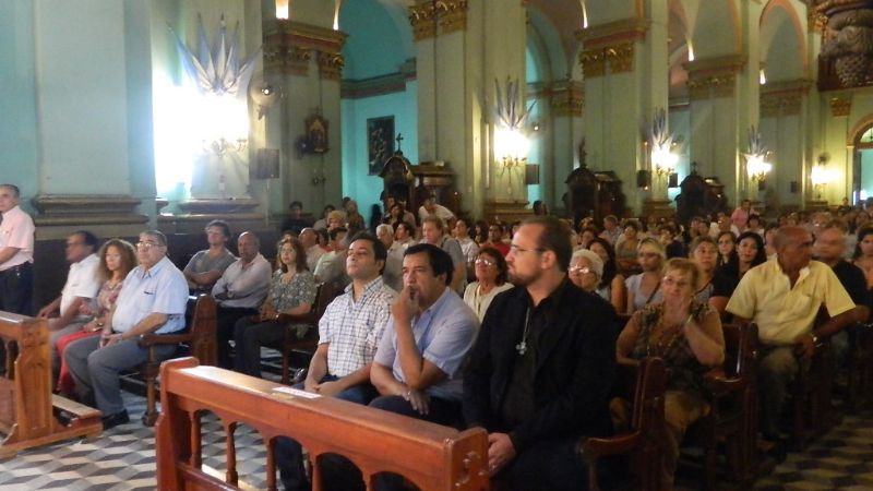 Deportes y Comercio rindieron honores a la Virgen del Valle