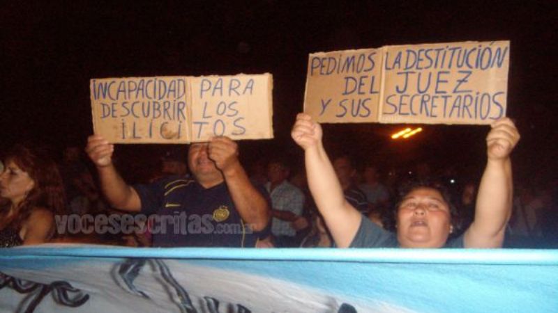 \"Familias contra la injusticia\" marchó en Tinogasta
