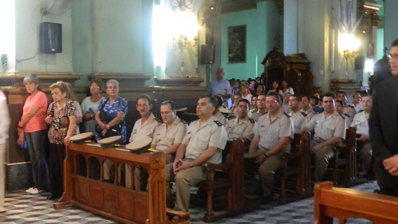 Las Fuerzas de Seguridad rindieron honores a la Virgen del Valle
