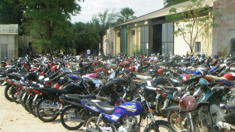 Secuestran 45 motocicletas en control vehicular en la Capital