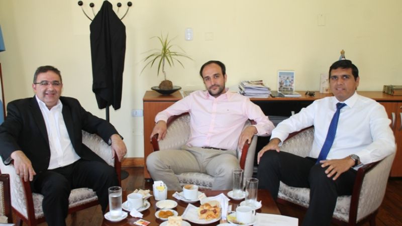 Visita de Simón Hernández al intendente Raúl Jalil