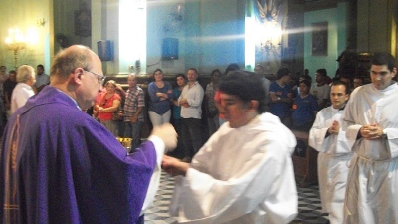 Tres seminaristas fueron admitidos a las Ordenes Sagradas en la misa de los jóvenes