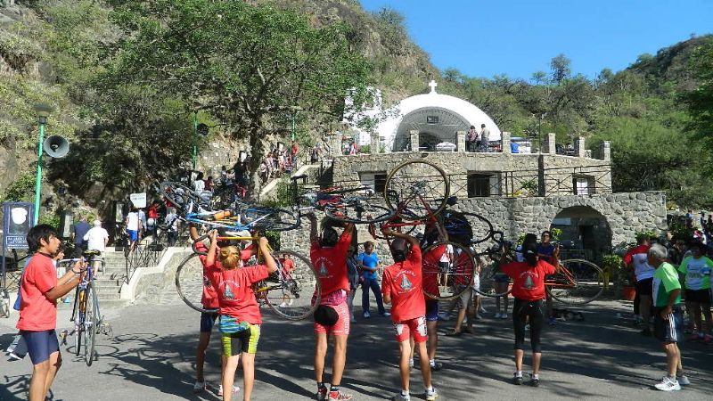 La maratón del peregrino unió la Catedral con la Gruta de la Virgen  