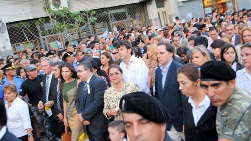 Lucía en la multitudinaria procesión de la Virgen del Valle