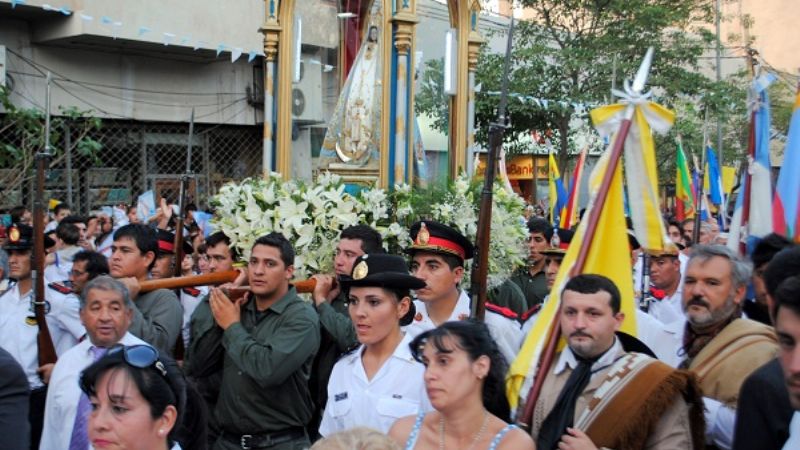 La señal televisiva de la procesión de la Virgen vía satélite hacia el país