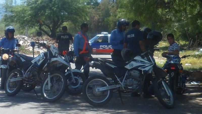 Acalorada discusión de una pareja llamó la atención de todos