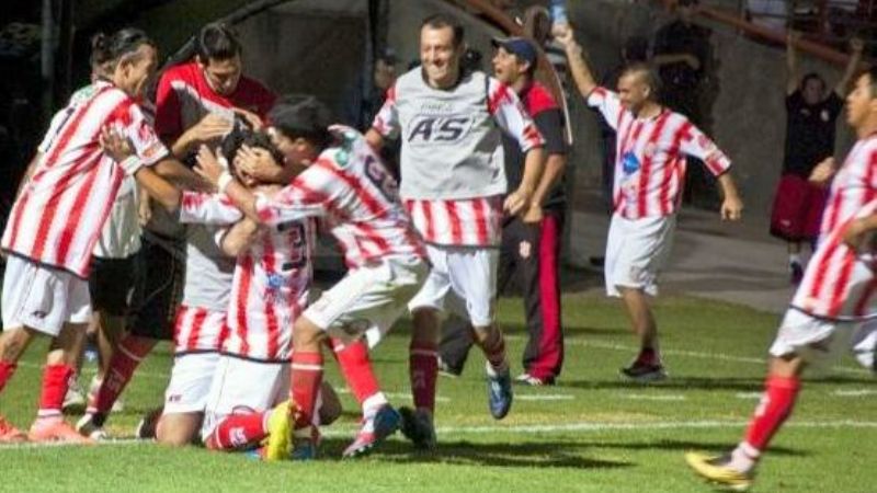 Villa Cubas ganó y arrimó a la zona de clasificación