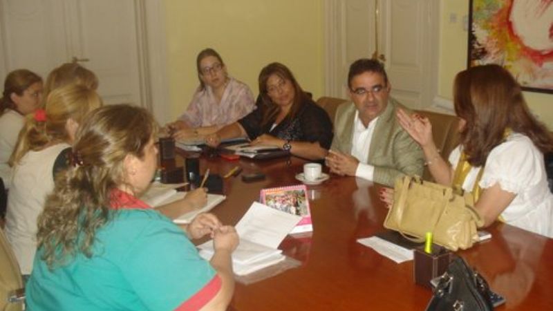 Jalil se reunió con docentes municipales
