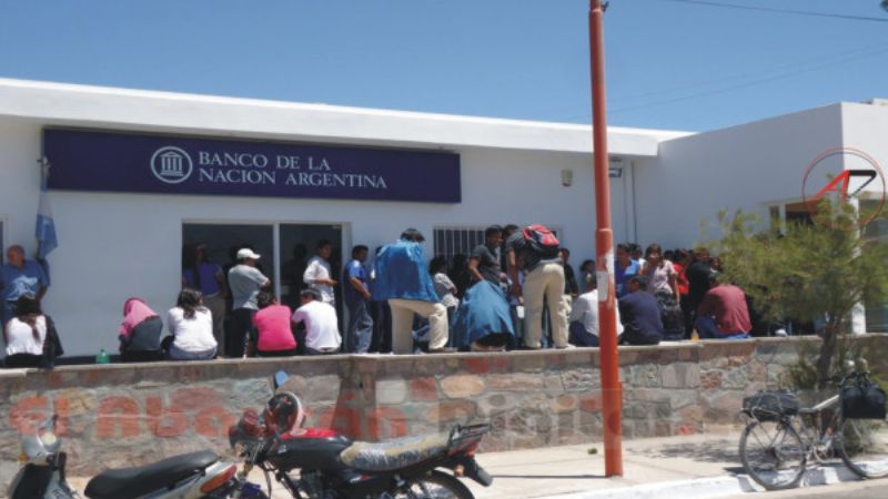 En Fiambalá siguen los reclamos en torno al único cajero automático