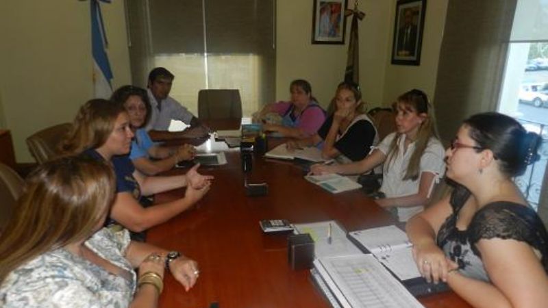 Continúa el diálogo con docentes municipales