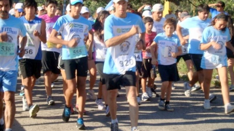 Villagra, Torres y Álvarez ganan el Cross Nocturno