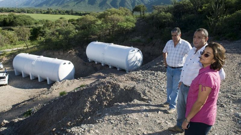 La gobernadora visitó obra de agua en Fray Mamerto Esquiú