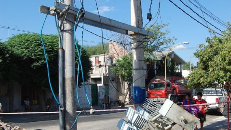 Transformador caído: se terminaron los trabajos en Alem y Güemes