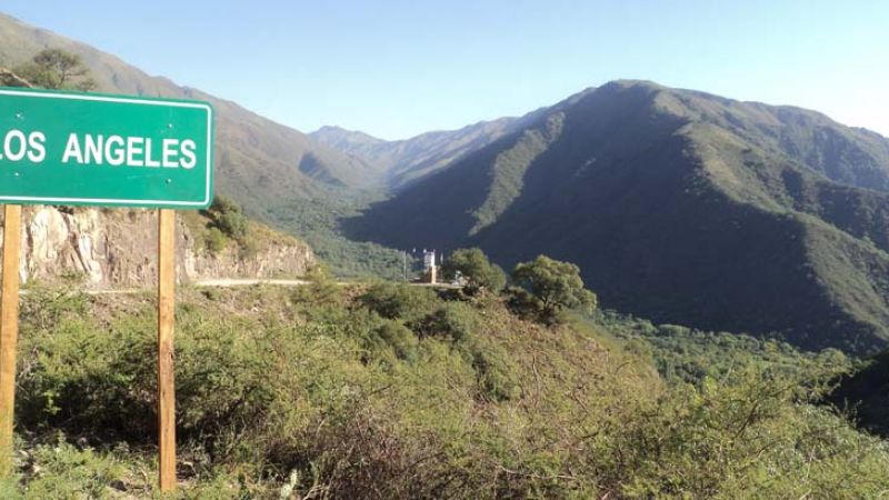 Hay derrumbes en la Cuesta de Los Angeles
