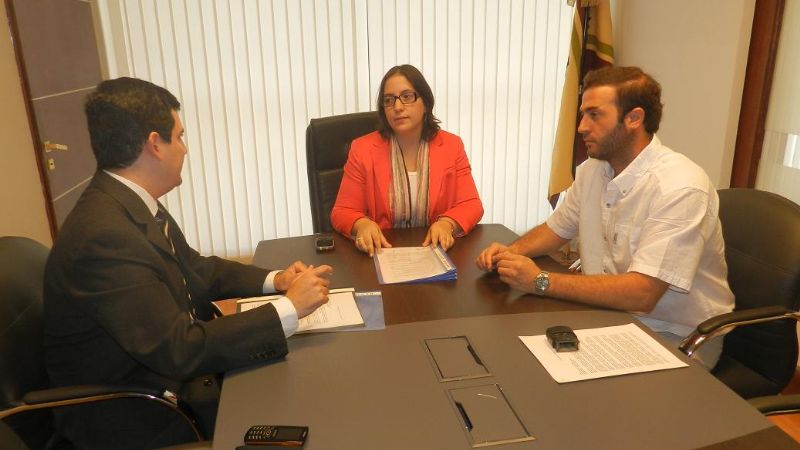 Importante convenio para beneficiar a taxistas y remisero