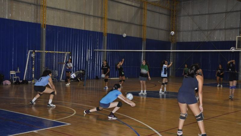 Se realizó el evaluativo de vóley femenino rumbo a los Judejut 2013