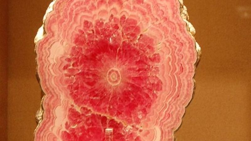 Fletero dice que fue contratado para enviar por expreso un cargamento de rodocrosita a Córdoba