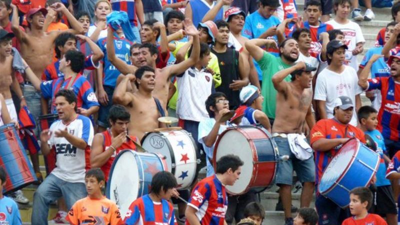 Hinchas del “Santo” le quieren dar color al superclásico