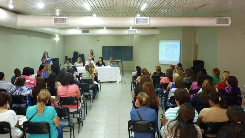 Capacitan al personal de las instituciones de cuidado infantil