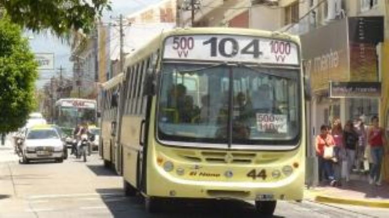 Empresarios levantaron el paro de transporte