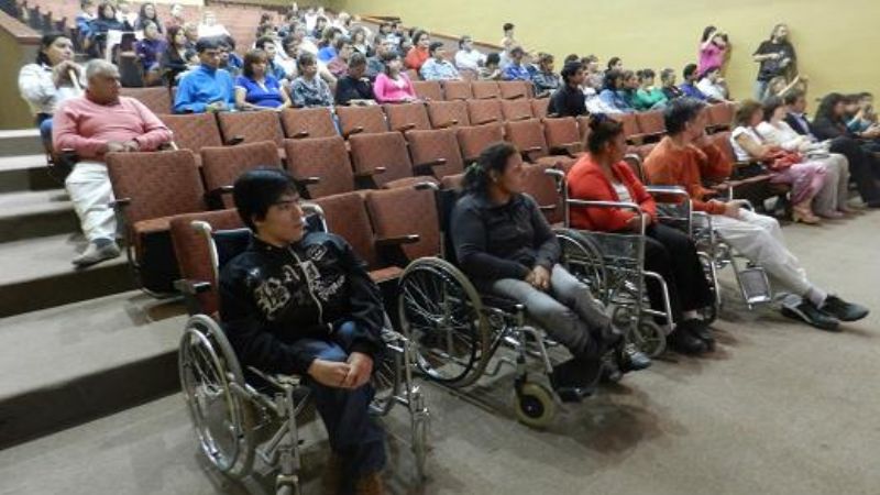 Entrega de certificados de los programas Capital Social y Promover